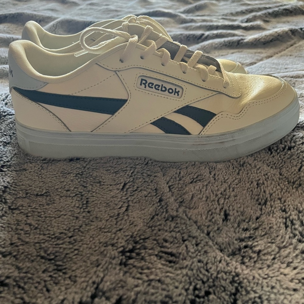 Reeboks Womens shoes